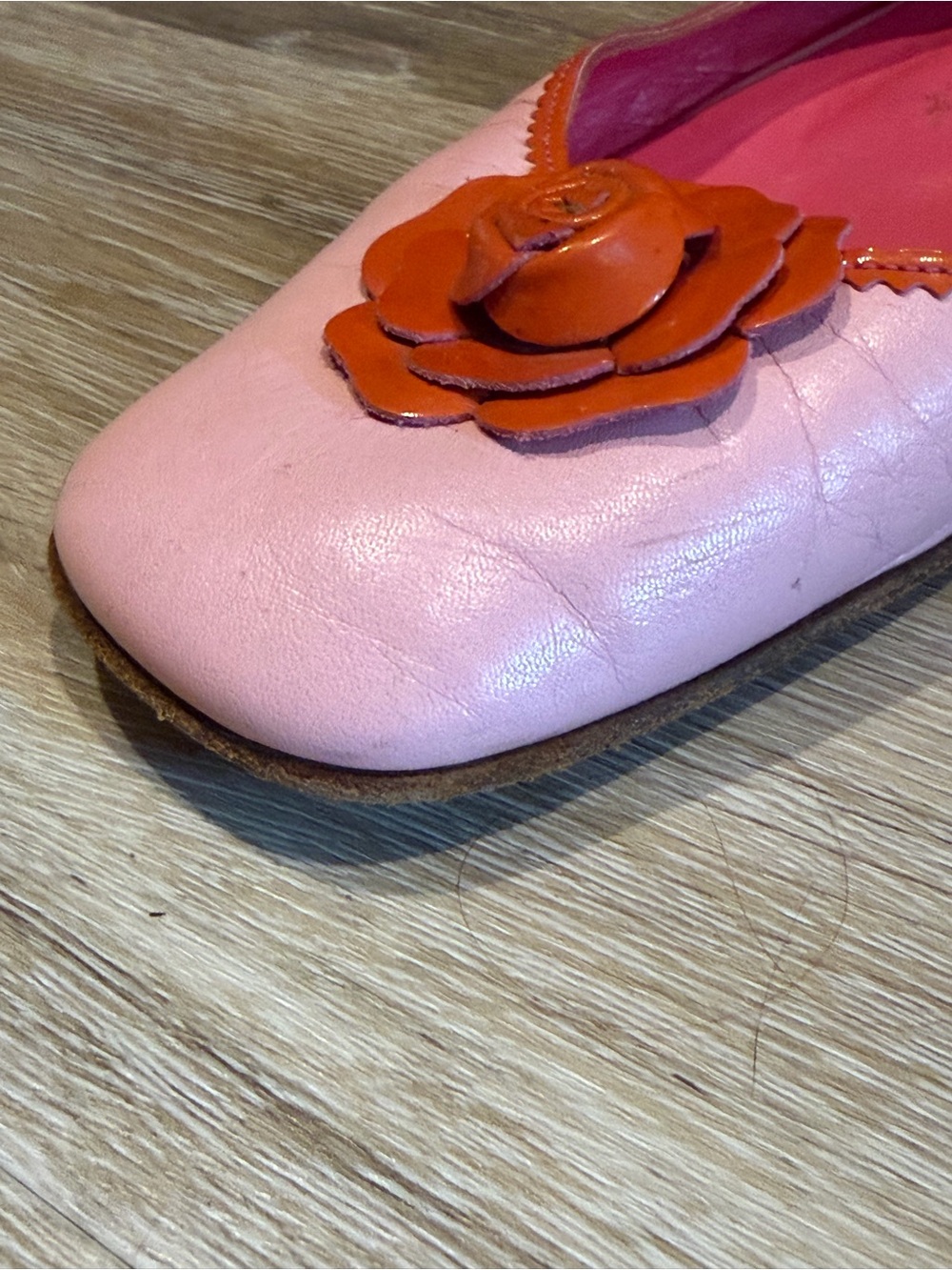 Vintage Lilly Pulitzer Pink Slingback Mules with Red Floral Accent 🩷 - Picture 7 of 16
